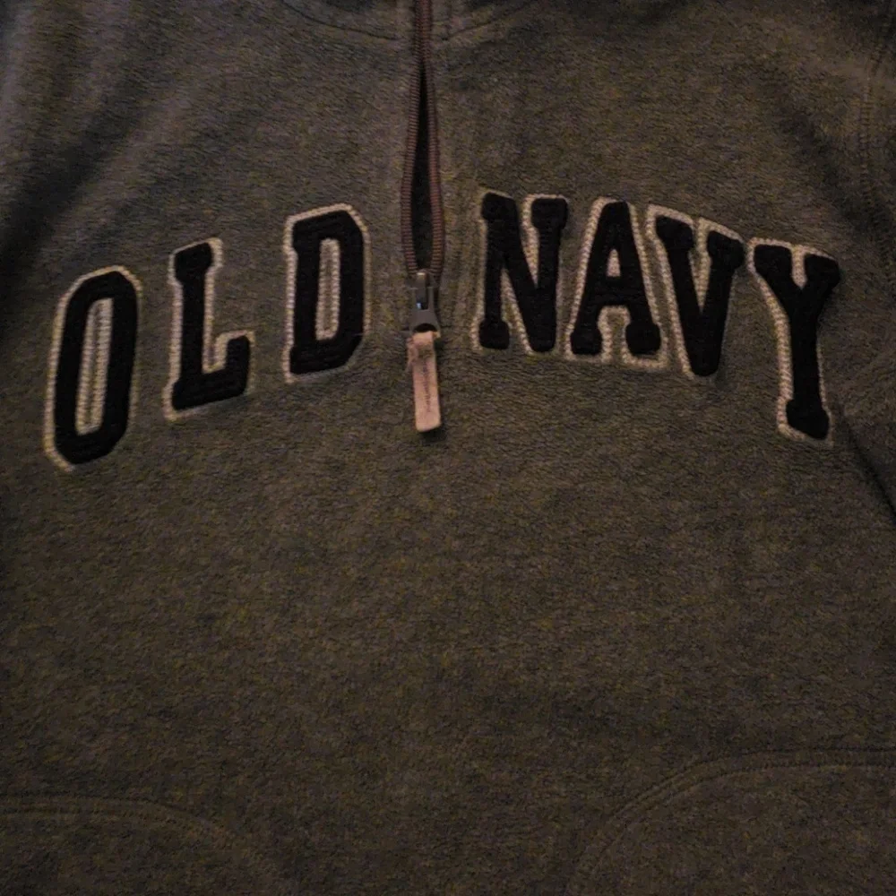 OLD NAVY SWEATER SZ L